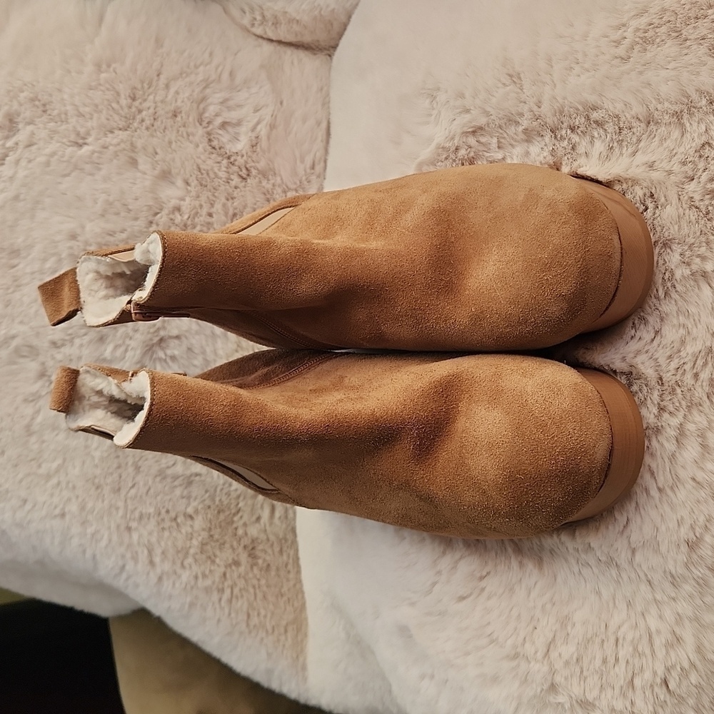 NWOB Andre' Asssous Tan Suede Clog Boots-Size 10​​​​​​​​ - Picture 2 of 7